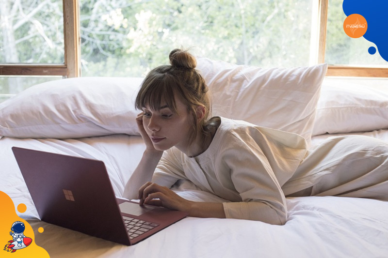 Sai lầm phổ biến khi sử dụng laptop đó là sử dụng Laptop trên chăn hoặc gối